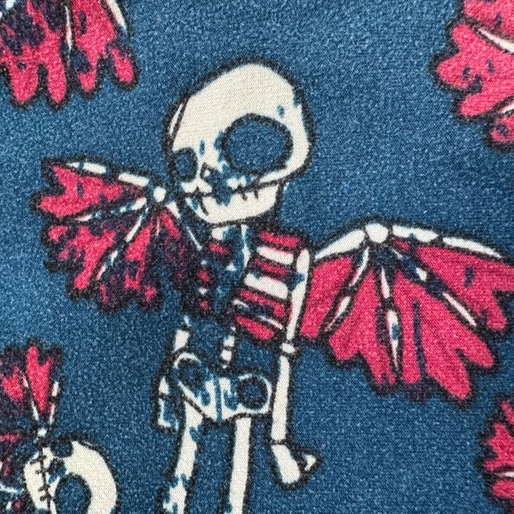 LuLaRoe Halloween Limited Edition Flying Skeleton Print Leggings Size O/S OS - Picture 6 of 11